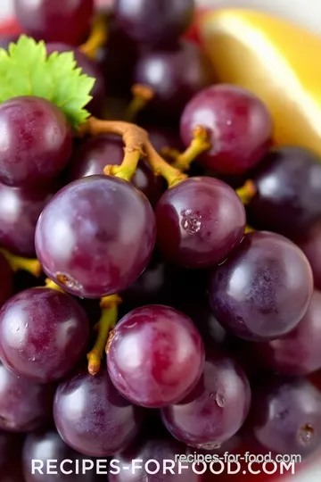 Homemade Muscadine Grape Juice presentation